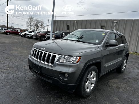 Used 2012 Jeep Grand Cherokee Laredo image 1