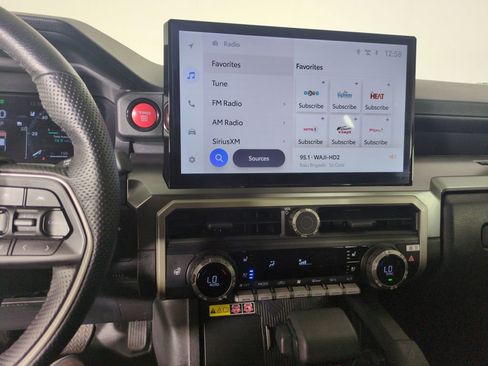 Used 2024 Toyota Tacoma TRD Off-Road w/ TRD Off Road Premium Package AWD/4WD image 20