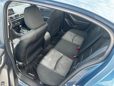 Used 2015 MAZDA MAZDA3 i Touring image 18