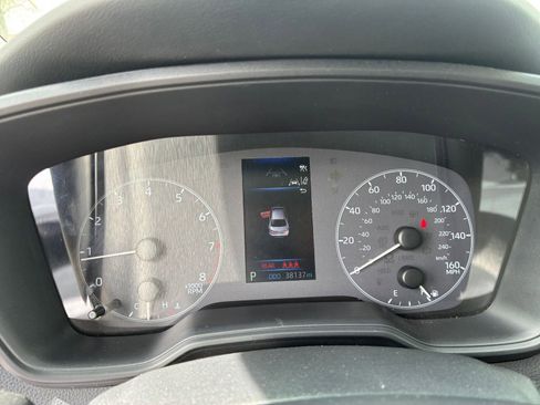 Used 2025 Toyota Corolla LE FWD image 38