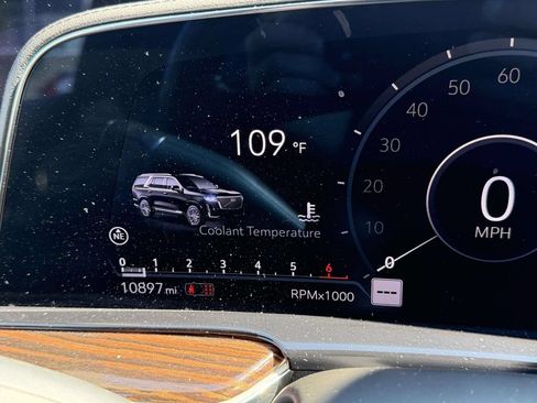 Used 2022 Cadillac Escalade ESV Premium Luxury AWD/4WD image 14