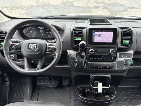 Used 2025 RAM ProMaster 2500 w/ Convenience Group FWD image 28