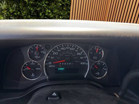 Used 2021 Chevrolet Express 2500 RWD image 45