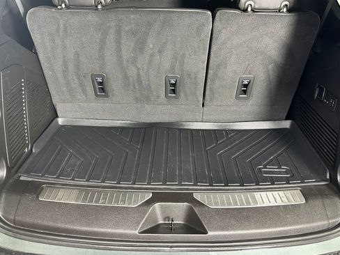 Used 2023 GMC Yukon Denali AWD/4WD image 6
