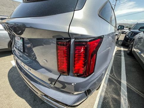 Certified 2021 Kia Sorento S w/ Panoramic Sunroof Package FWD image 10