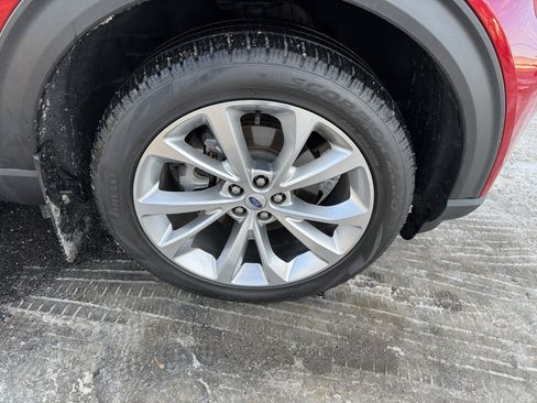 Used 2023 Ford Explorer Platinum w/ Premium Technology Package image 41