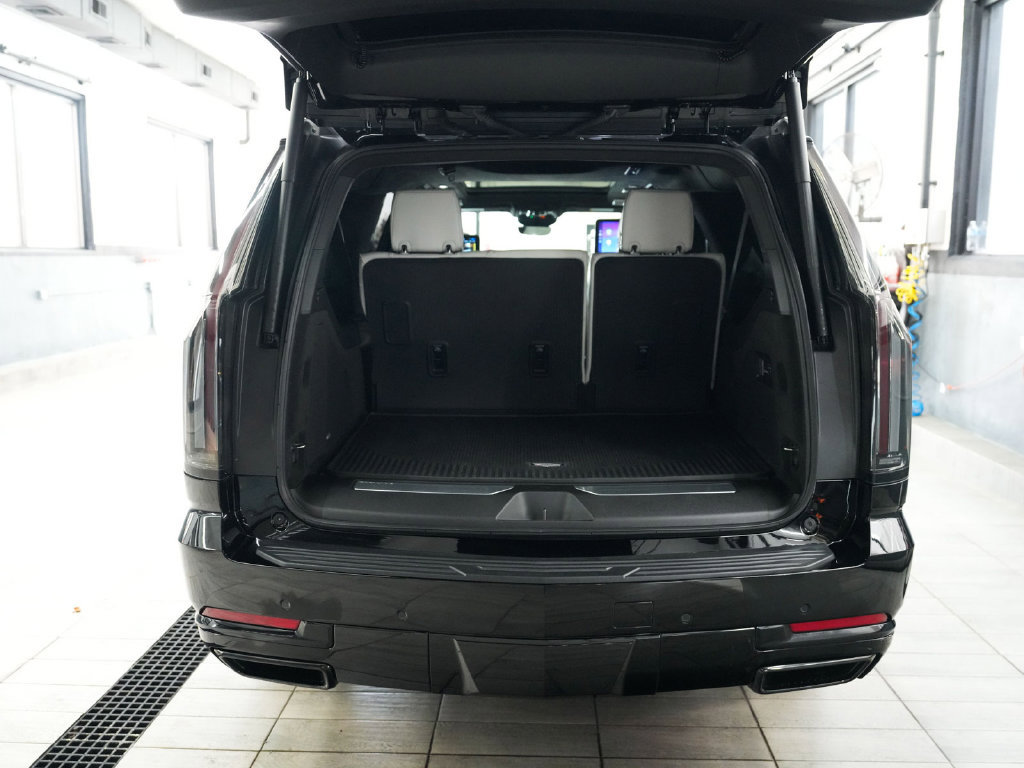 Used 2025 Cadillac Escalade ESV Sport Platinum AWD/4WD image 47