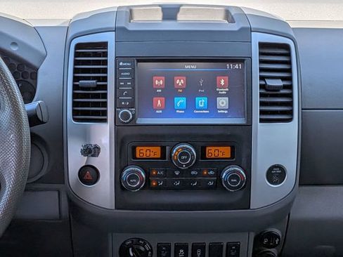 Used 2020 Nissan Frontier SV w/ Midnight Edition Floor Mats AWD/4WD image 14