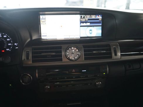 Used 2014 Lexus LS 460 RWD image 10