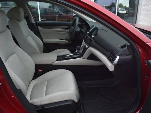 Used 2018 Honda Accord LX image 36