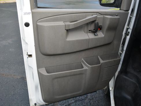 Used 2021 Chevrolet Express 2500 w/ Driver Convenience Package RWD image 10