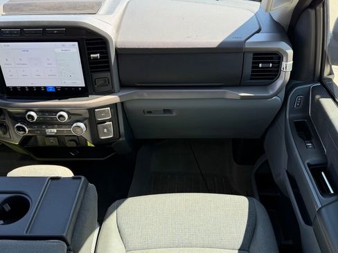 Used 2024 Ford F150 XLT image 12