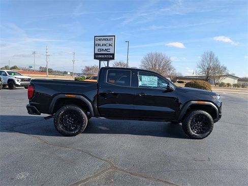 New 2026 GMC Canyon Elevation w/ Convenience Package image 2