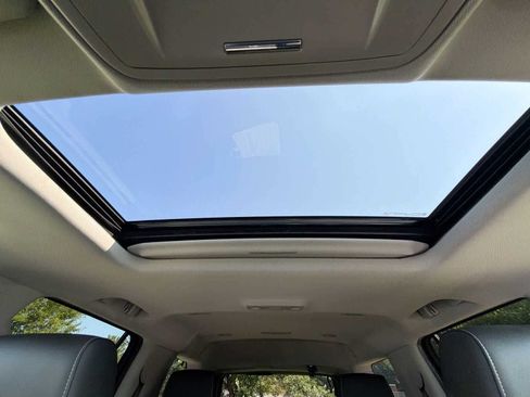 Used 2017 Chevrolet Tahoe LT AWD/4WD image 16