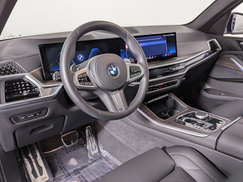 Certified 2024 BMW X5 xDrive40i w/ M Sport Package AWD/4WD image 17