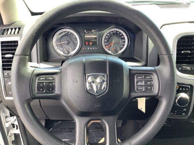 Used 2019 RAM 1500 Classic SLT AWD/4WD image 10