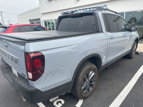 Certified 2024 Honda Ridgeline Sport image 4