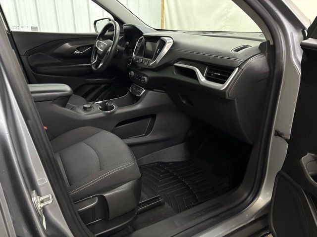 Used 2024 GMC Terrain SLE FWD image 25