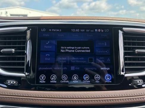 Used 2017 Chrysler Pacifica Limited w/ UConnect Theater Package FWD image 46