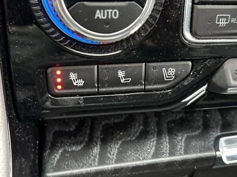 Used 2023 GMC Yukon Denali image 20