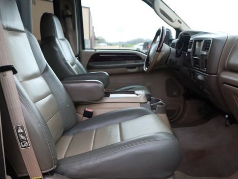 Used 2003 Ford Excursion Eddie Bauer image 42
