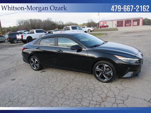 Used 2021 Hyundai Elantra Limited image 16