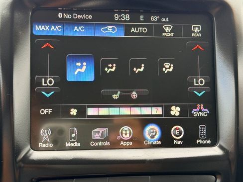 Used 2018 Jeep Cherokee Limited w/ Trailer Tow Group AWD/4WD image 42