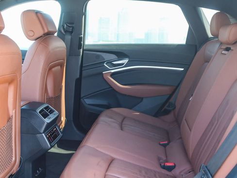 Used 2022 Audi e-tron Premium image 18