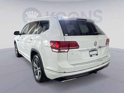 Used 2019 Volkswagen Atlas SE w/ Panoramic Sunroof Package image 4