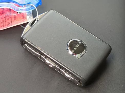 New 2026 Volvo XC90 B5 Plus w/ Protection Package Premier image 32