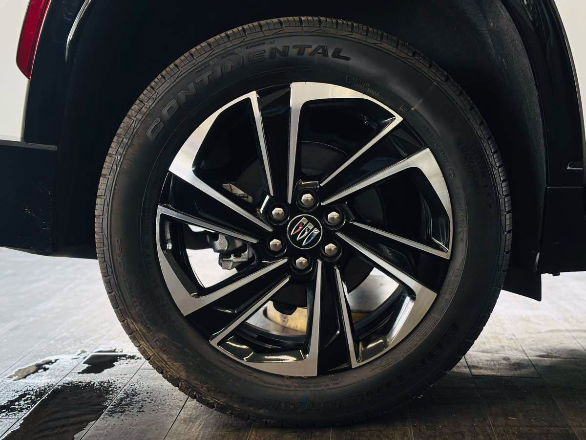 Used 2026 Buick Enclave Sport Touring FWD image 27