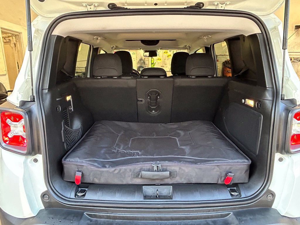 Used 2017 Jeep Renegade Trailhawk AWD/4WD image 33