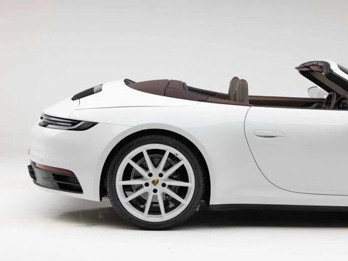 Used 2024 Porsche 911 Carrera image 32
