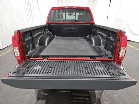 Used 2017 Nissan Frontier SV image 13