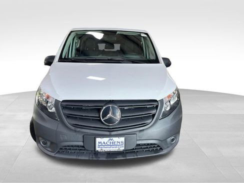 Used 2023 Mercedes-Benz Metris Passenger image 9