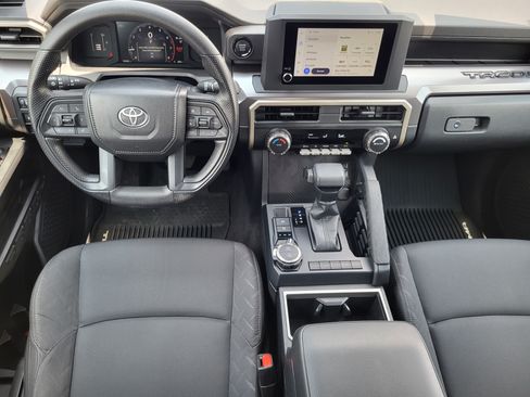 Certified 2024 Toyota Tacoma SR5 AWD/4WD image 21