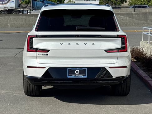 New 2026 Volvo EX90 Ultra AWD/4WD image 7