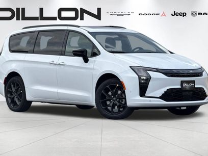 New 2027 Chrysler Pacifica Limited