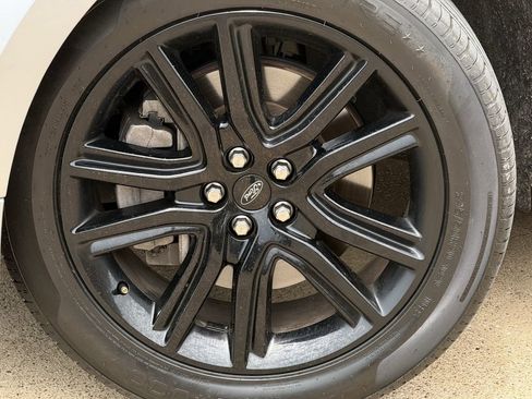 Certified 2021 Ford Edge ST-Line AWD/4WD image 8
