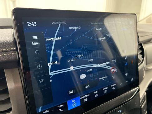 Used 2024 Ford Expedition XLT image 15