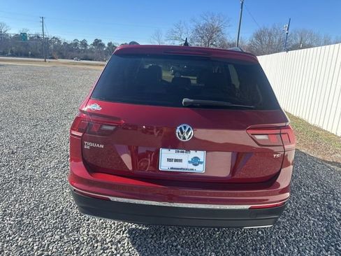 Used 2018 Volkswagen Tiguan SE image 4