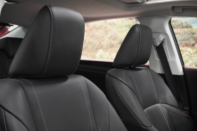 Used 2019 Lexus ES 300h FWD image 24