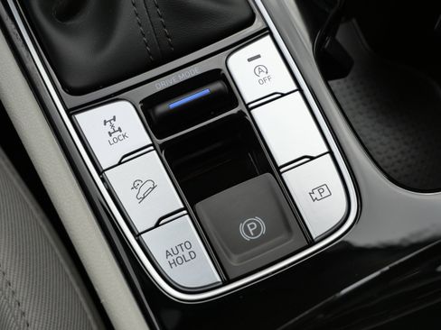 Certified 2025 Hyundai Tucson SE image 27