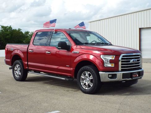 Used 2015 Ford F150 XLT w/ Equipment Group 302A Luxury AWD/4WD image 3