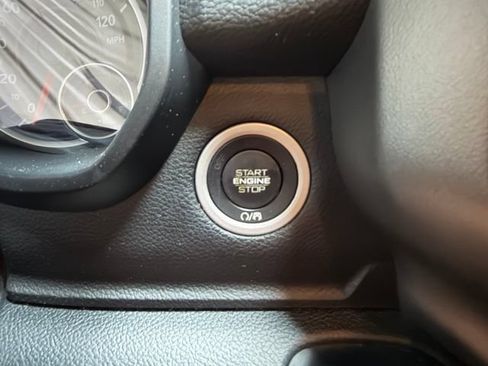 Used 2019 RAM 1500 Big Horn AWD/4WD image 36