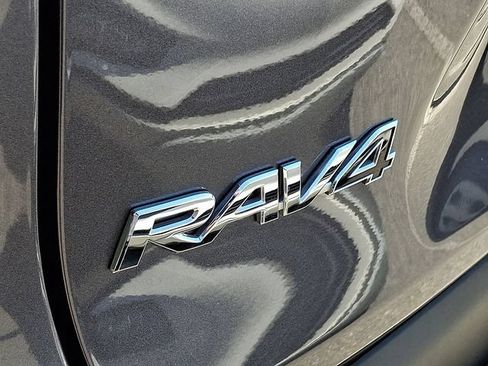 Used 2025 Toyota RAV4 LE AWD/4WD image 25