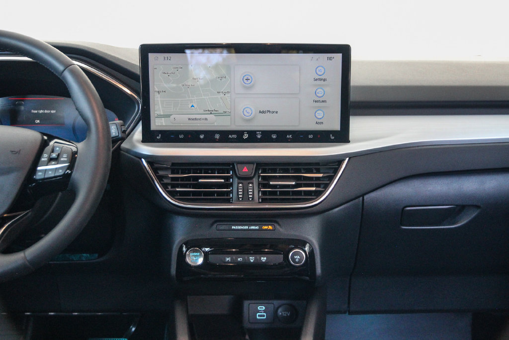 Certified 2023 Ford Escape SE w/ PHEV Premium Package FWD image 17