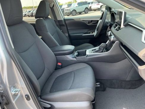 Used 2025 Toyota RAV4 LE AWD/4WD image 21