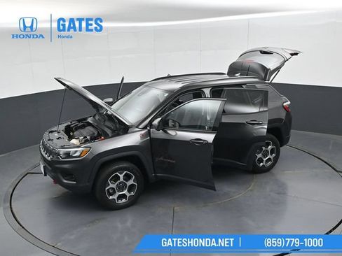 Used 2022 Jeep Compass Trailhawk w/ Trailhawk Convenience Group AWD/4WD image 51