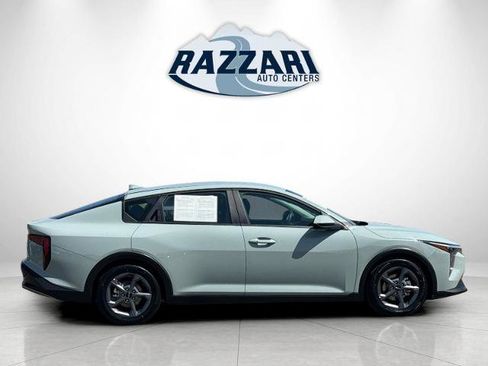 Used 2025 Kia K4 FWD image 2